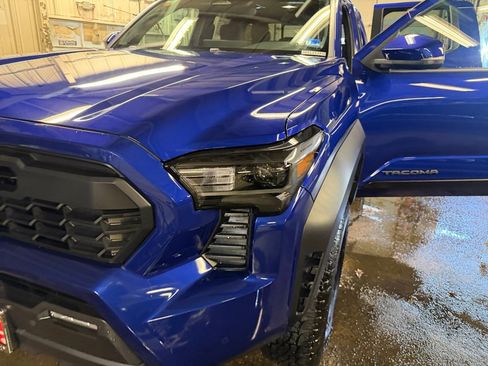 Used 2024 Toyota Tacoma TRD Off-Road w/ TRD Off Road Upgrade Package image 30