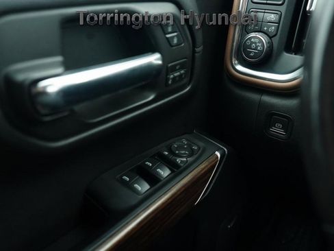 Used 2019 Chevrolet Silverado 1500 High Country w/ High Country Premium Package image 29