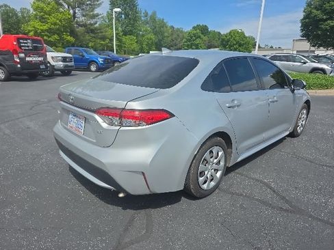 Used 2020 Toyota Corolla LE FWD image 10