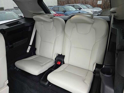 Certified 2024 Volvo XC90 T8 Plus w/ Protection Package Premier image 19