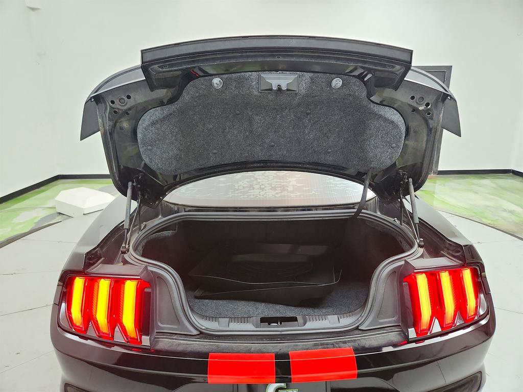 Used 2020 Ford Mustang Coupe RWD image 27