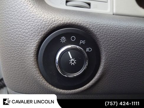 Used 2017 Lincoln Navigator Select AWD/4WD image 12