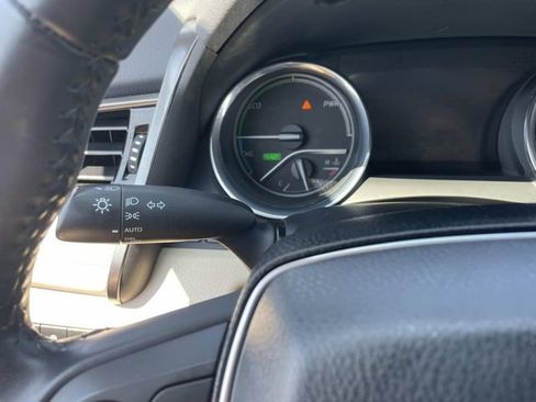Used 2020 Toyota Camry XLE FWD image 35