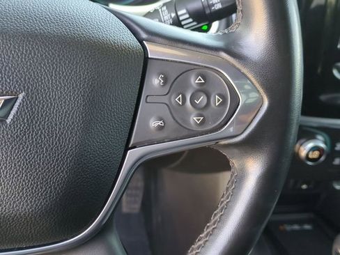 Used 2023 Chevrolet Traverse LT FWD image 13