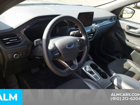 Used 2025 Ford Escape ST-Line image 5