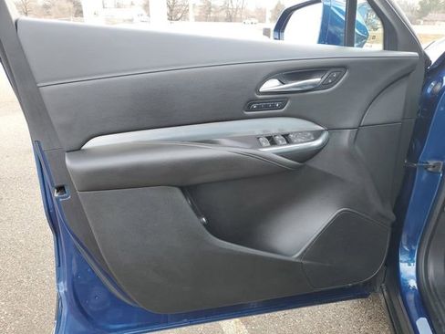 Used 2019 Cadillac XT4 Premium Luxury w/ Cold Weather Package image 18