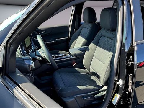 Used 2025 Chevrolet Equinox LT image 21