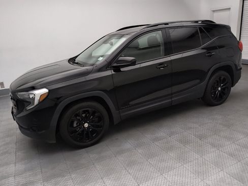 Used 2020 GMC Terrain SLE w/ Elevation Edition FWD image 2