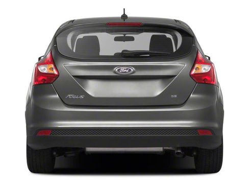 Used 2013 Ford Focus SE w/ SE Winter Pkg FWD image 8