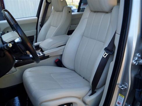 Used 2016 Land Rover Range Rover HSE image 10