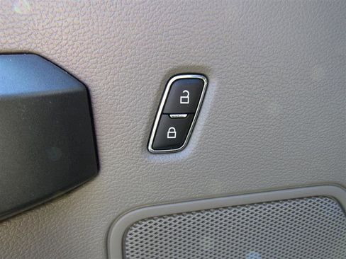 Used 2018 Ford F150 XLT w/ Equipment Group 301A Mid image 11