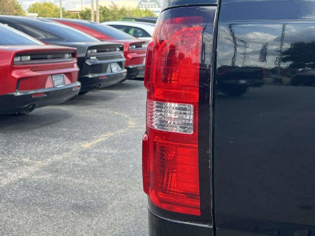 Used 2014 GMC Sierra 1500 SLT w/ SLT Preferred Package AWD/4WD image 10