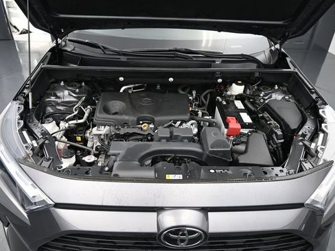Used 2024 Toyota RAV4 XLE FWD image 14