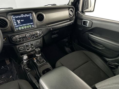 Used 2023 Jeep Wrangler Willys image 22