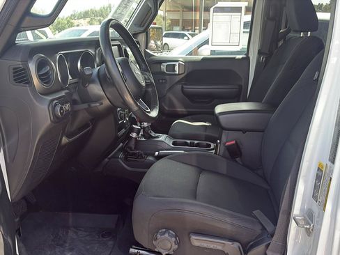 Used 2021 Jeep Wrangler Unlimited Sport AWD/4WD image 9