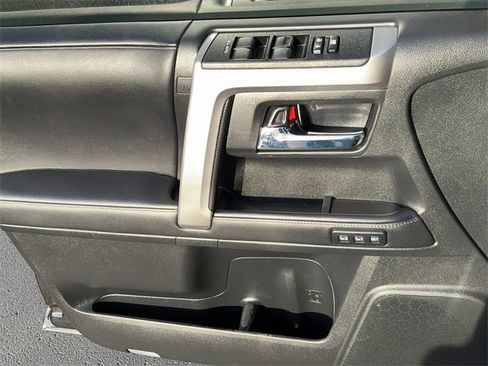 Used 2023 Toyota 4Runner Limited image 12