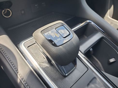 New 2025 Nissan Pathfinder SL w/ Black Appearance Package image 34