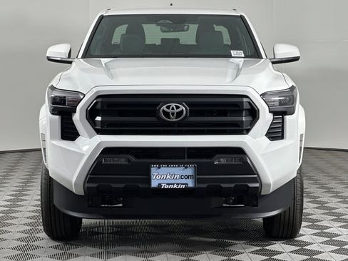 New 2025 Toyota Tacoma SR5 image 9