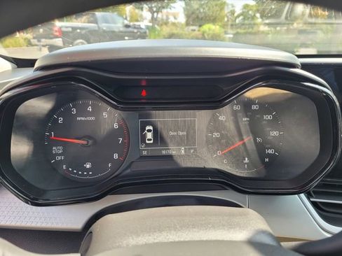 Used 2025 Chevrolet Trax LS image 22