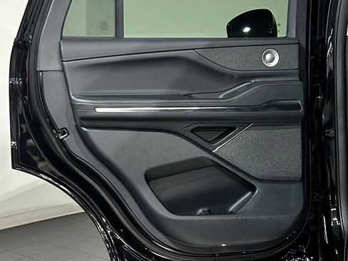 New 2026 Lincoln Navigator Reserve AWD/4WD image 49