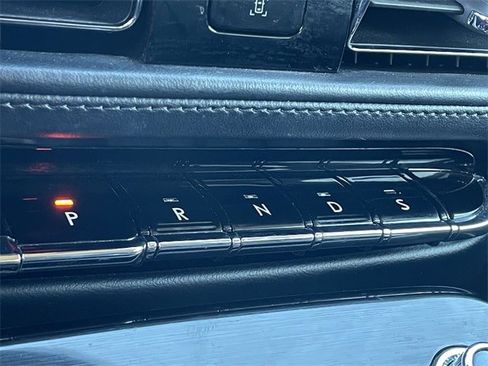 Used 2022 Lincoln Nautilus Reserve image 18