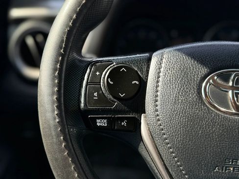 Used 2018 Toyota RAV4 LE w/ All Weather Liner Package FWD image 20