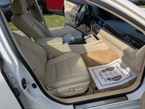 Used 2013 Lexus ES 350 w/ Premium Pkg FWD image 38