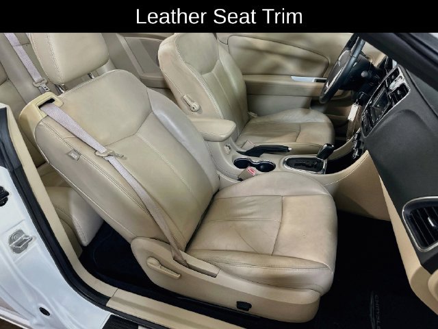 Used 2014 Chrysler 200 Limited FWD image 19