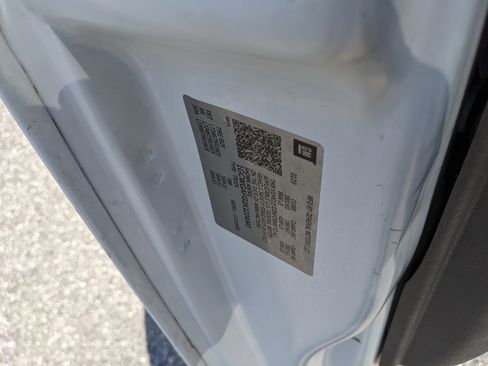 Used 2019 Chevrolet Express 2500 RWD image 42