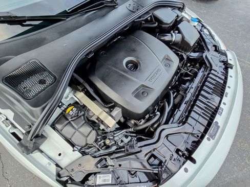 Used 2018 Volvo S60 T5 Inscription image 48