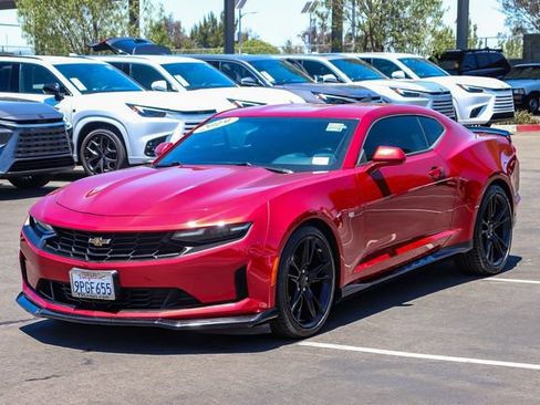 Used 2019 Chevrolet Camaro LT RWD image 3