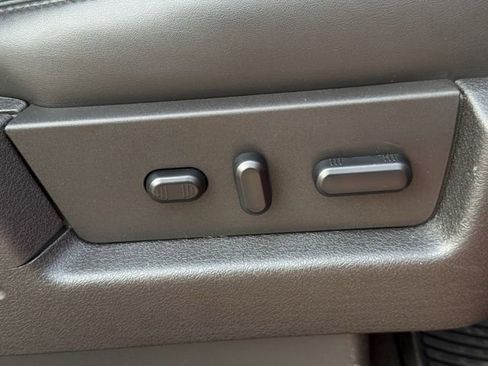 Used 2014 Ford F150 Raptor w/ Equipment Group 801A Luxury image 31