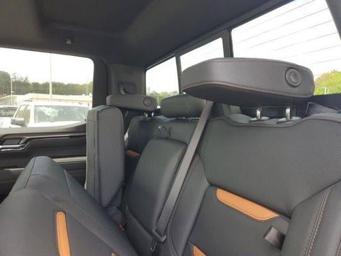 New 2026 GMC Sierra 1500 AT4 w/ Technology Package AWD/4WD image 11