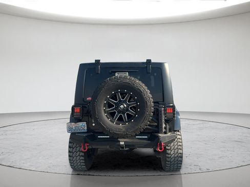 Used 2015 Jeep Wrangler Unlimited Sahara w/ Max Tow Package AWD/4WD image 6