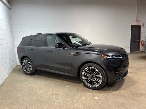 New 2026 Land Rover Range Rover Sport Dynamic SE image 5