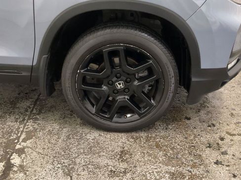 Certified 2024 Honda Passport Black Edition image 13