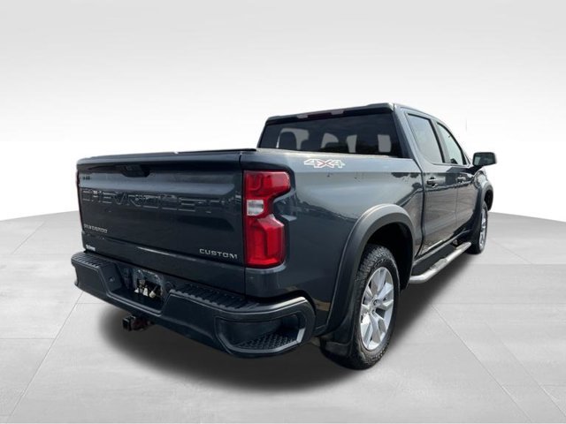Used 2020 Chevrolet Silverado 1500 Custom w/ Custom Value Package AWD/4WD image 5