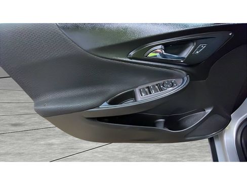 Used 2017 Chevrolet Malibu LT FWD image 10