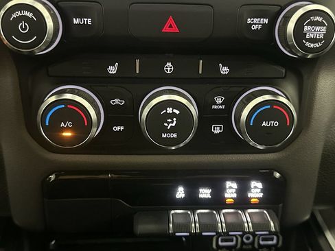 Used 2019 RAM 1500 Big Horn AWD/4WD image 43