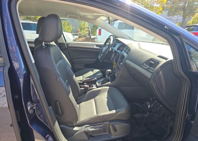 Used 2015 Volkswagen Golf S FWD image 6