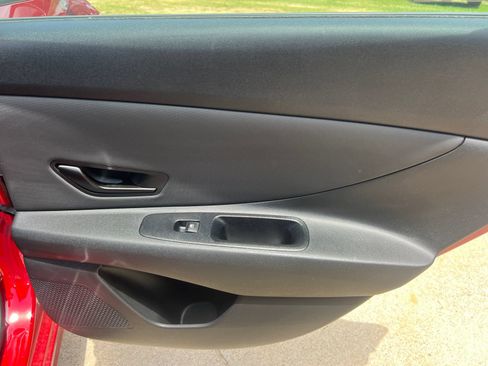 Used 2025 Hyundai Elantra Sport FWD image 15