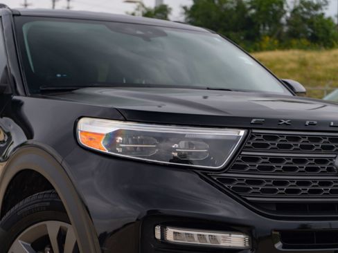 Used 2022 Ford Explorer XLT w/ Equipment Group 202A RWD image 3