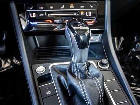 New 2026 Volkswagen Jetta SE image 38