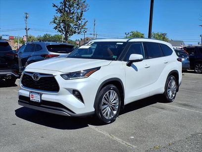 Certified 2022 Toyota Highlander Platinum