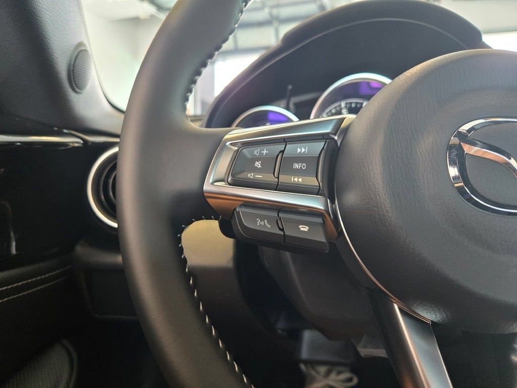 Used 2025 MAZDA MX-5 Miata Grand Touring RWD image 23