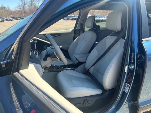 Used 2023 Kia Niro Wind w/ Wind Preserve Package FWD image 10