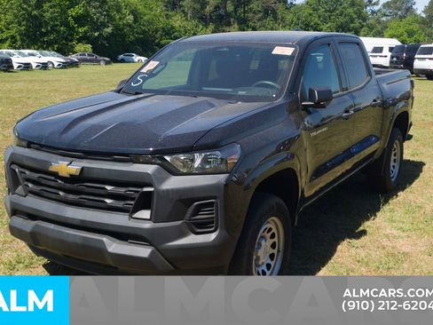 Used 2024 Chevrolet Colorado W/T RWD image 23