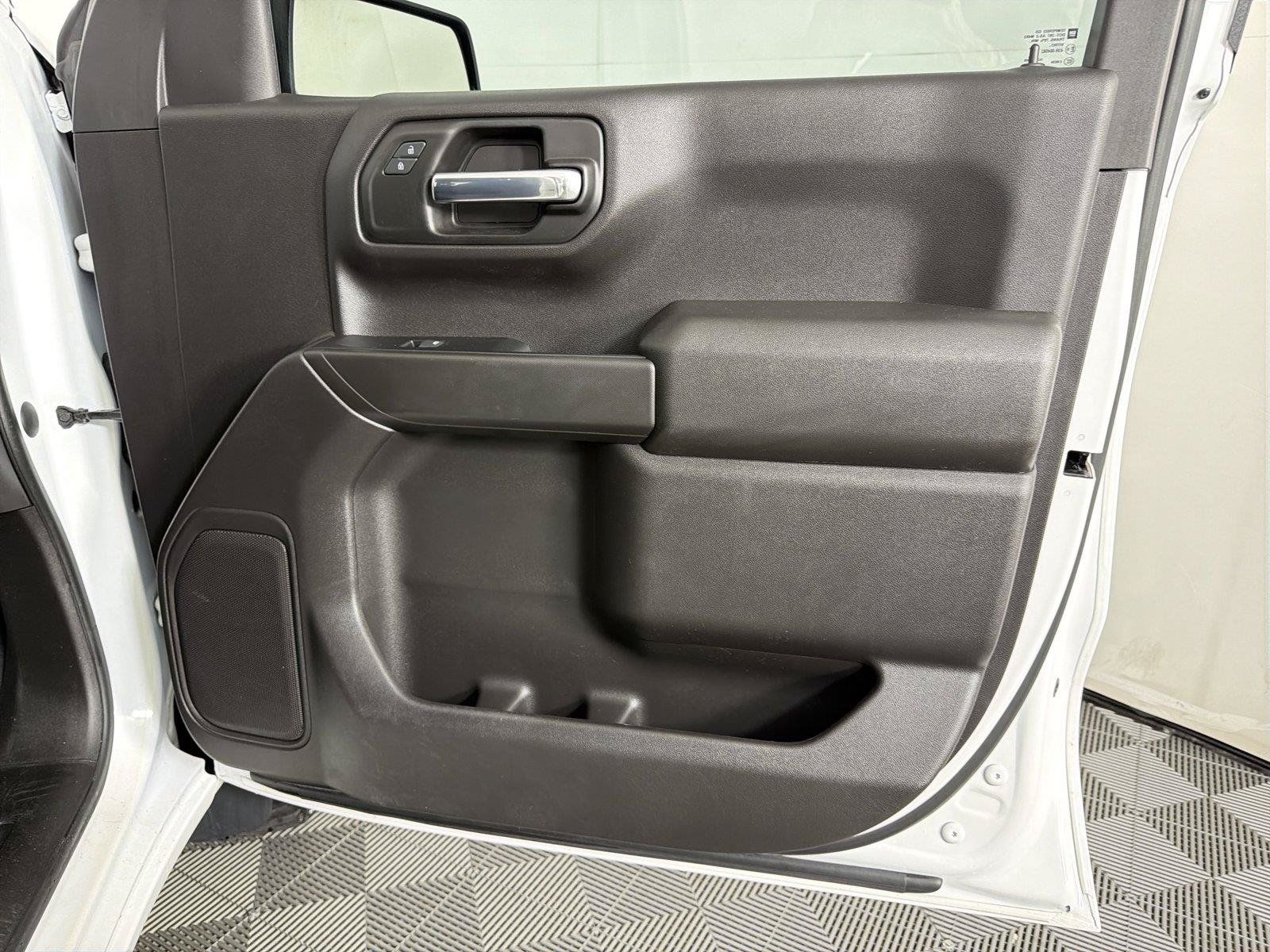 Used 2023 Chevrolet Silverado 1500 Custom Trail Boss w/ LPO, Dark Essentials Package AWD/4WD image 12