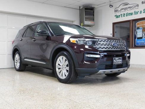 Used 2023 Ford Explorer Limited w/ Class IV Trailer Tow Package AWD/4WD image 5
