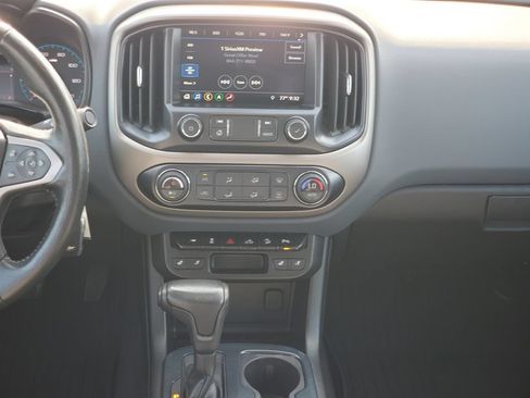 Used 2021 Chevrolet Colorado Z71 AWD/4WD image 30